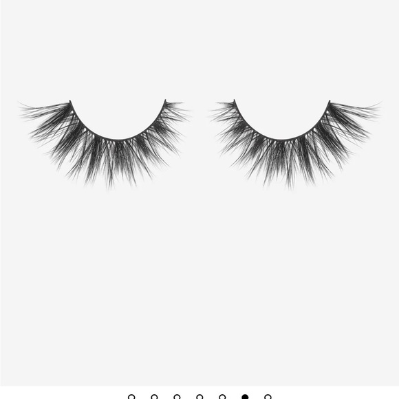 Lilly lashes 
Megan
3D FAUX MINK
Wispy & Light Volume + Long Length
25 w… - Picture 3 of 5